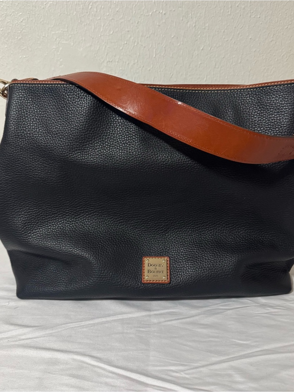 Dooney & Bourke Women’s Pebble Grain Sac Excellent Business Casual Wide Strap - Picture 2 of 14
